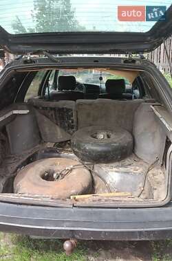 Универсал Volkswagen Passat 1989 в 