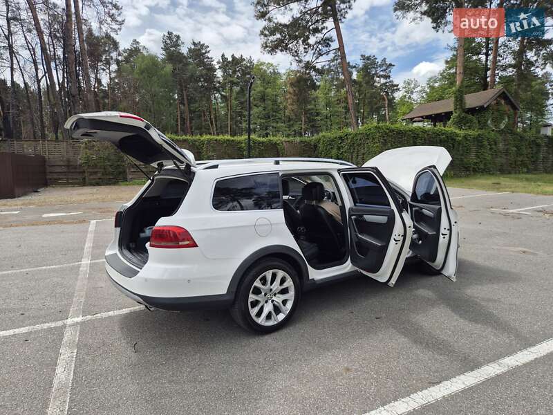 Універсал Volkswagen Passat 2014 в Києві