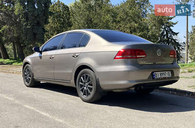 Седан Volkswagen Passat 2011 в Кременчуге