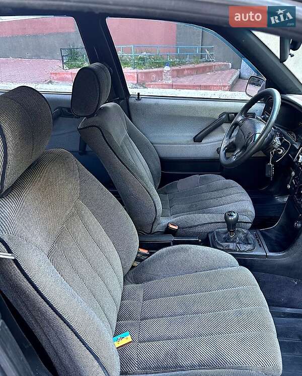 Седан Volkswagen Passat 1989 в Днепре