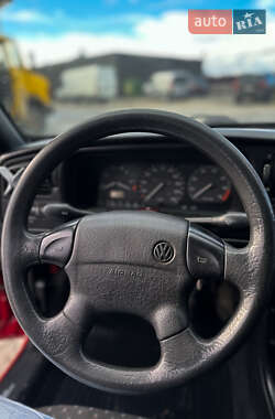 Седан Volkswagen Passat 1994 в 
