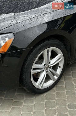 Седан Volkswagen Passat 2014 в 