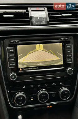 Седан Volkswagen Passat 2014 в 