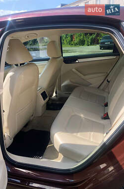Седан Volkswagen Passat 2013 в 