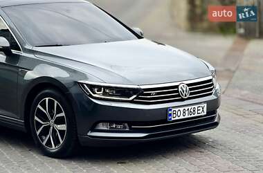 Седан Volkswagen Passat 2015 в 