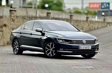 Седан Volkswagen Passat 2015 в 