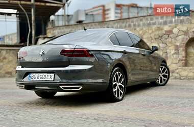Седан Volkswagen Passat 2015 в 