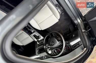 Седан Volkswagen Passat 2015 в 