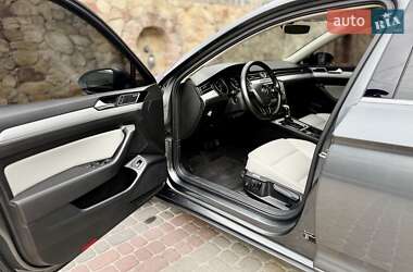 Седан Volkswagen Passat 2015 в 