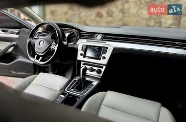 Седан Volkswagen Passat 2015 в 