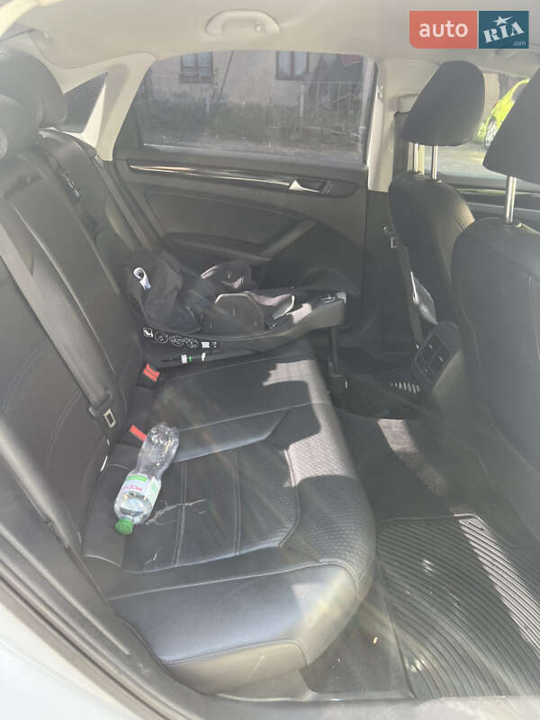 Седан Volkswagen Passat 2013 в Днепре фото 13 Седан Volkswagen Passat 2013 в Днепре