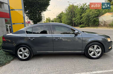 Седан Volkswagen Passat 2011 в 