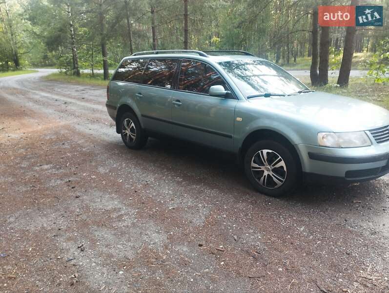 Универсал Volkswagen Passat 1999 в Маневичах