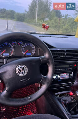 Седан Volkswagen Passat 2001 в 