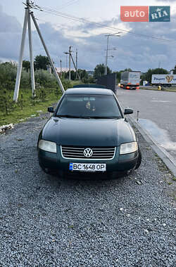 Седан Volkswagen Passat 2001 в 