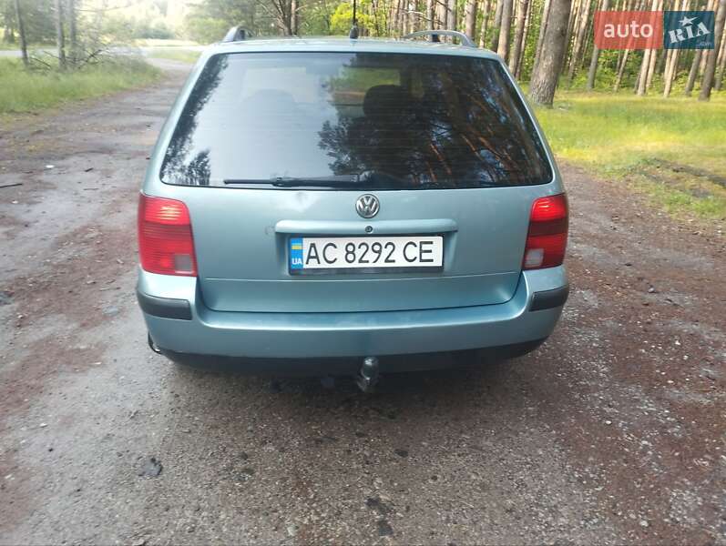 Универсал Volkswagen Passat 1999 в Маневичах