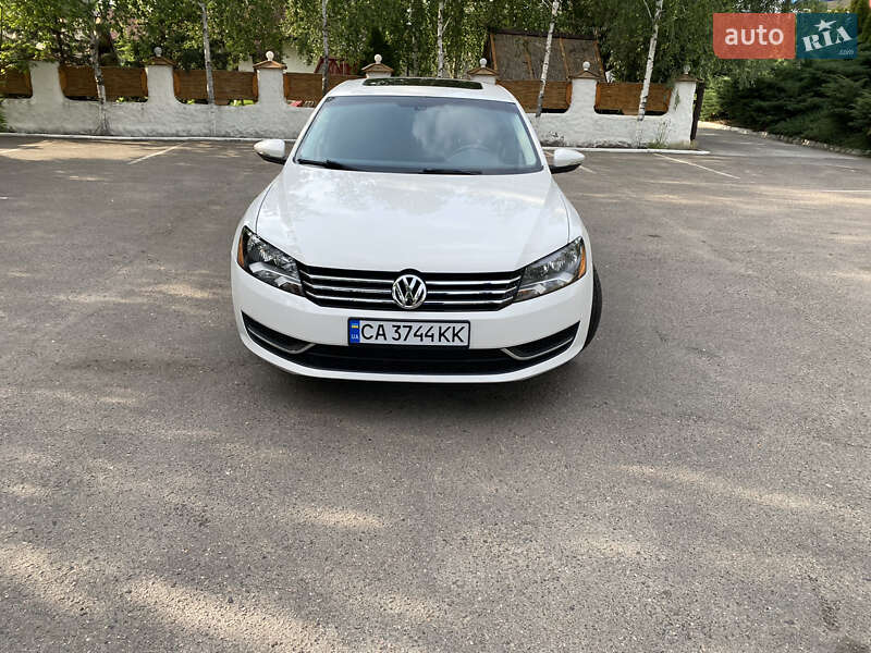 Седан Volkswagen Passat 2012 в Черкасах