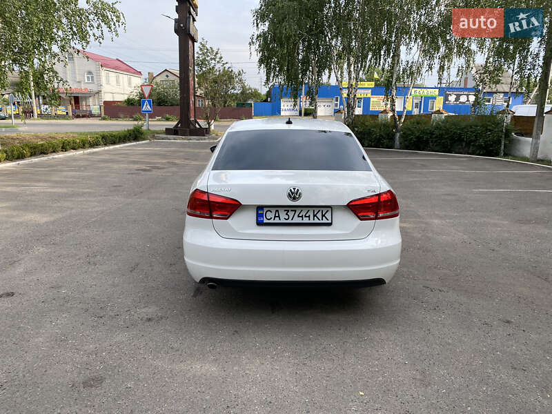 Седан Volkswagen Passat 2012 в Черкасах