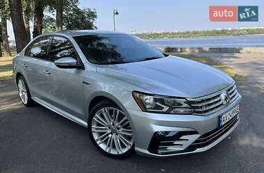 Седан Volkswagen Passat 2017 в Черкасах