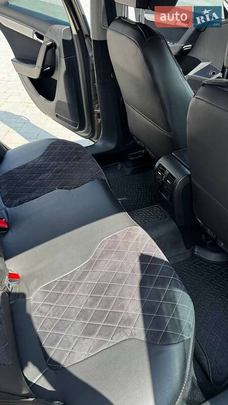 Седан Volkswagen Passat 2013 в Ивано-Франковске