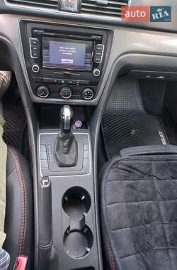 Седан Volkswagen Passat 2014 в 