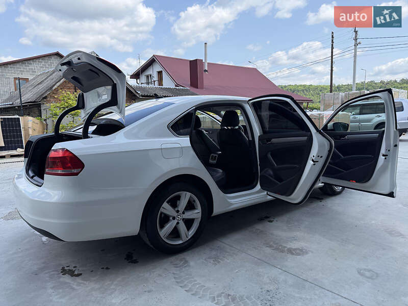Седан Volkswagen Passat 2013 в Теребовле