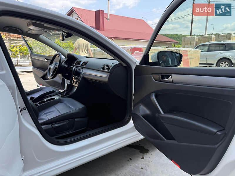 Седан Volkswagen Passat 2013 в Теребовле