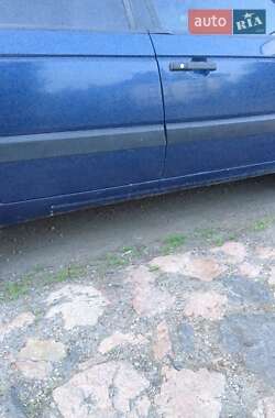 Седан Volkswagen Passat 1991 в 