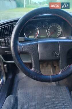 Седан Volkswagen Passat 1991 в 