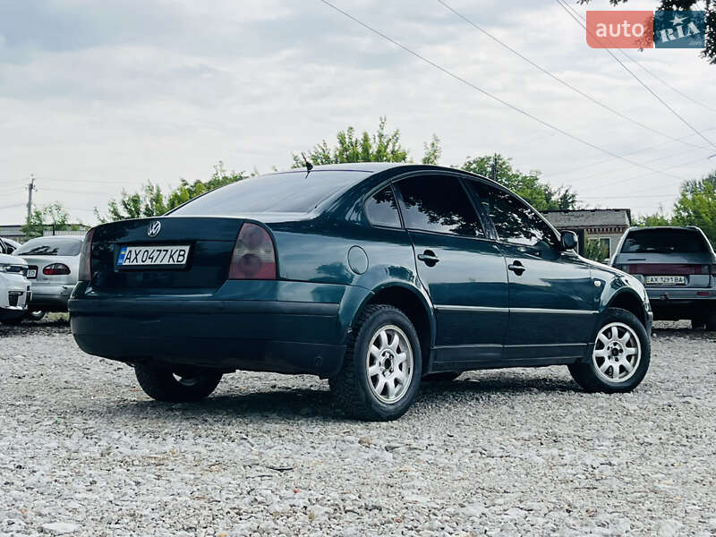 Седан Volkswagen Passat 2003 в Харькове