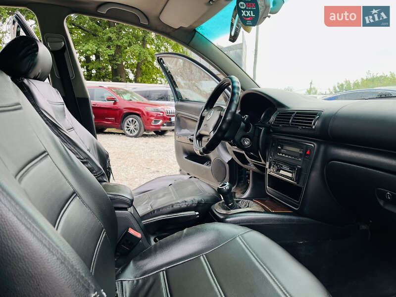 Седан Volkswagen Passat 2003 в Харькове