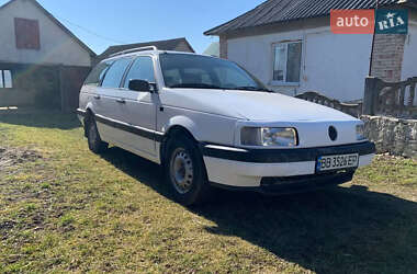 Универсал Volkswagen Passat 1993 в Скалате