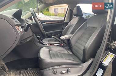 Седан Volkswagen Passat 2012 в 