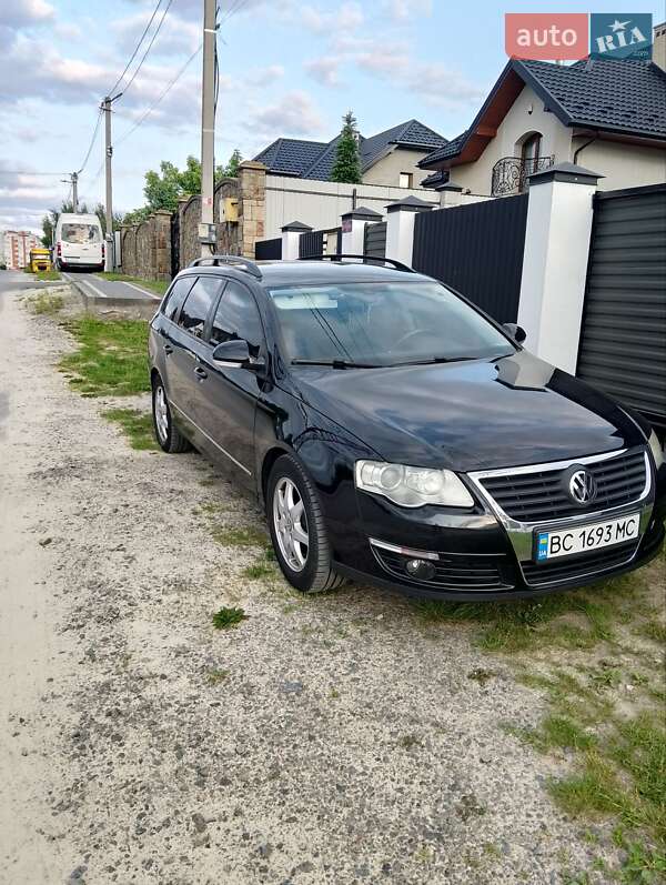 Універсал Volkswagen Passat 2008 в Новояворівську