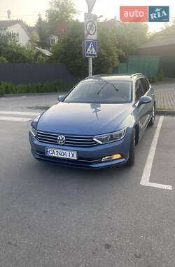 Универсал Volkswagen Passat 2015 в Киеве