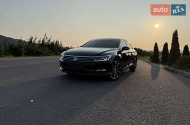 Седан Volkswagen Passat 2017 в 