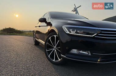 Седан Volkswagen Passat 2017 в 