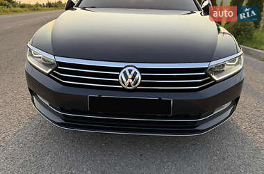 Седан Volkswagen Passat 2017 в 
