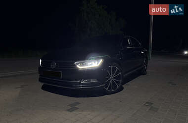 Седан Volkswagen Passat 2017 в 