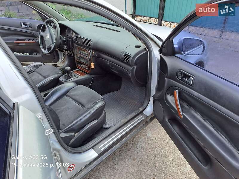 Седан Volkswagen Passat 2001 в Миронівці