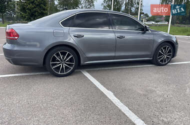 Седан Volkswagen Passat 2012 в 