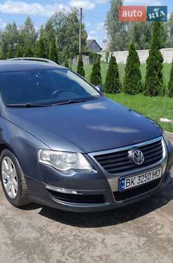 Універсал Volkswagen Passat 2009 в Костопілі