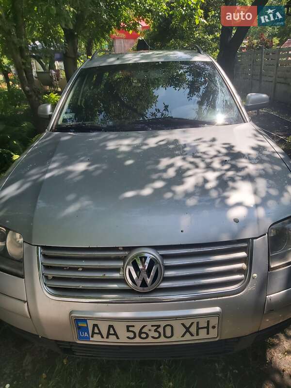 Універсал Volkswagen Passat 2002 в Києві