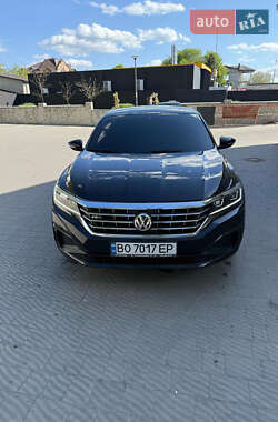 Седан Volkswagen Passat 2020 в Тернополе