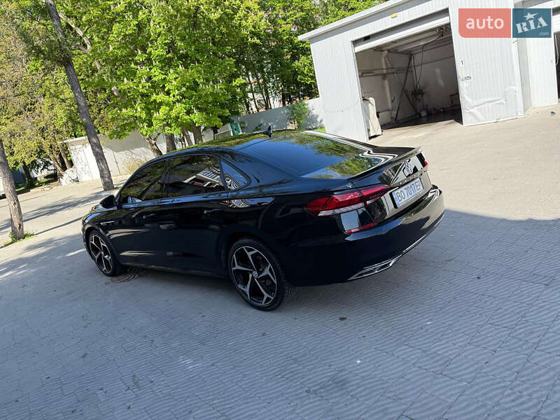 Седан Volkswagen Passat 2020 в Тернополі