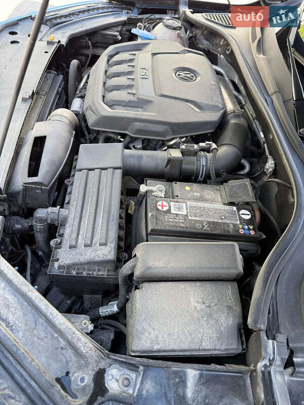 Седан Volkswagen Passat 2020 в Тернополі