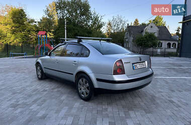 Седан Volkswagen Passat 2001 в 