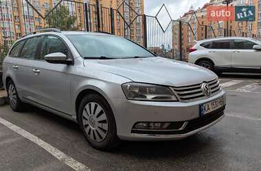 Седан Volkswagen Passat 2014 в Києві