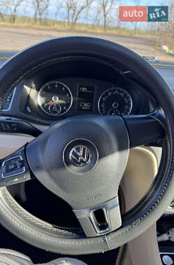 Седан Volkswagen Passat 2015 в 