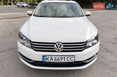 Седан Volkswagen Passat 2013 в Харькове